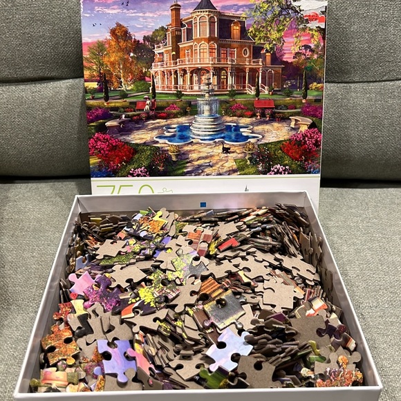 🔴3/$25🔴Big Ben Victorian Mansion Grounds Jigsaw Puzzle 750 Pieces MB - Picture 4 of 4